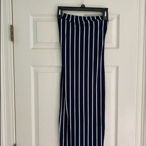 Strapless dark blue bodycon dress with a slit